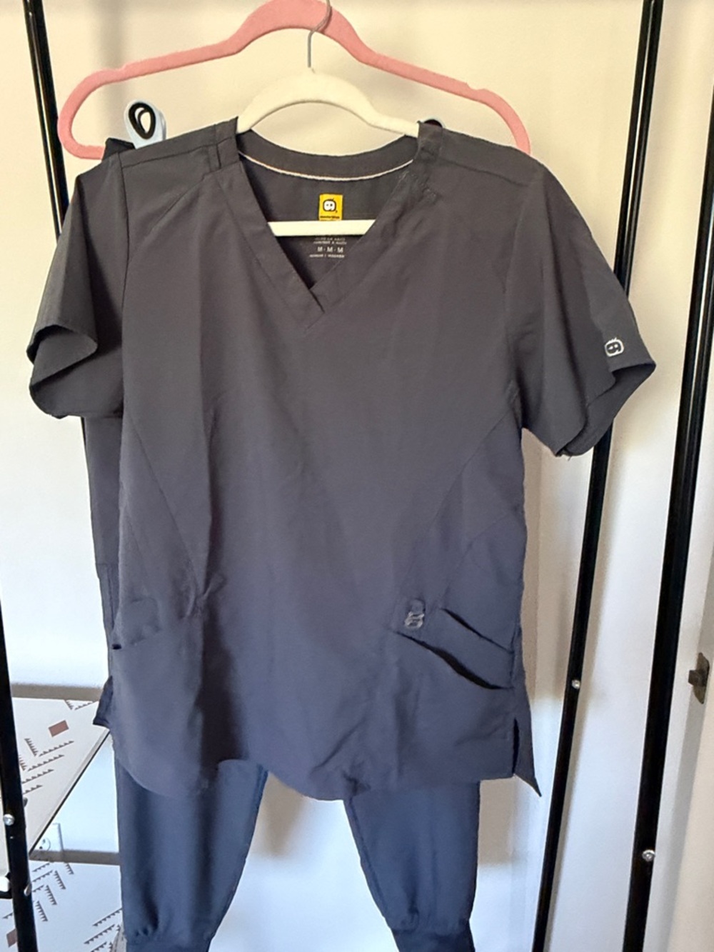 WonderWink women’s  V-Neck Scrub Top - Gray
